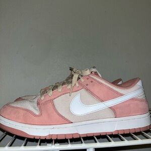 Nike Dunk Low Red Stardust